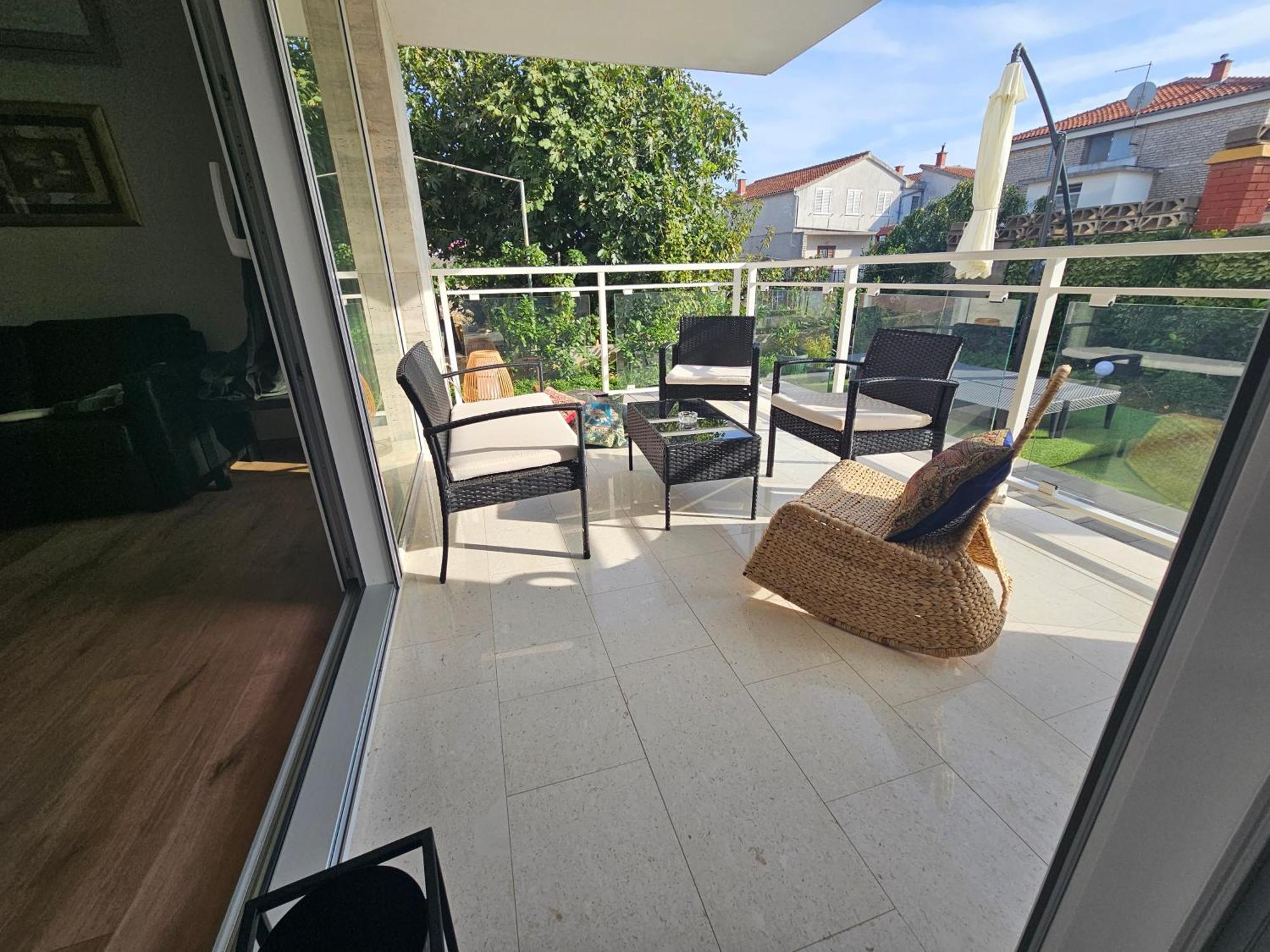 Vila Regina Apartment Rex With Swimming Pool Jezera Exteriör bild