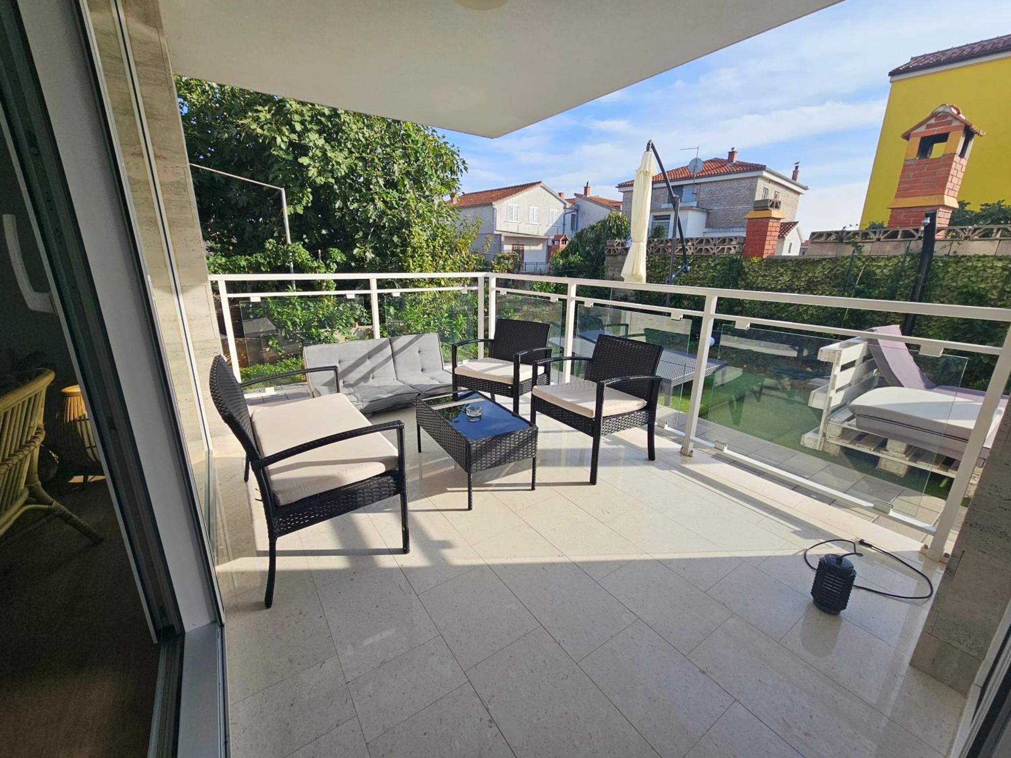 Vila Regina Apartment Rex With Swimming Pool Jezera Exteriör bild