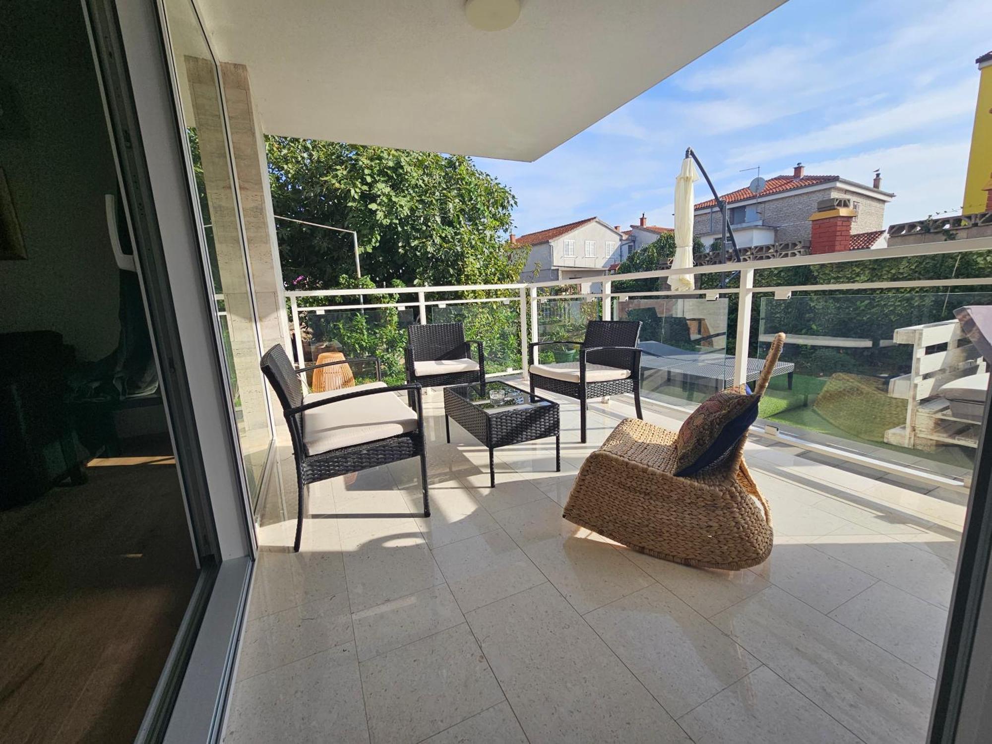 Vila Regina Apartment Rex With Swimming Pool Jezera Exteriör bild