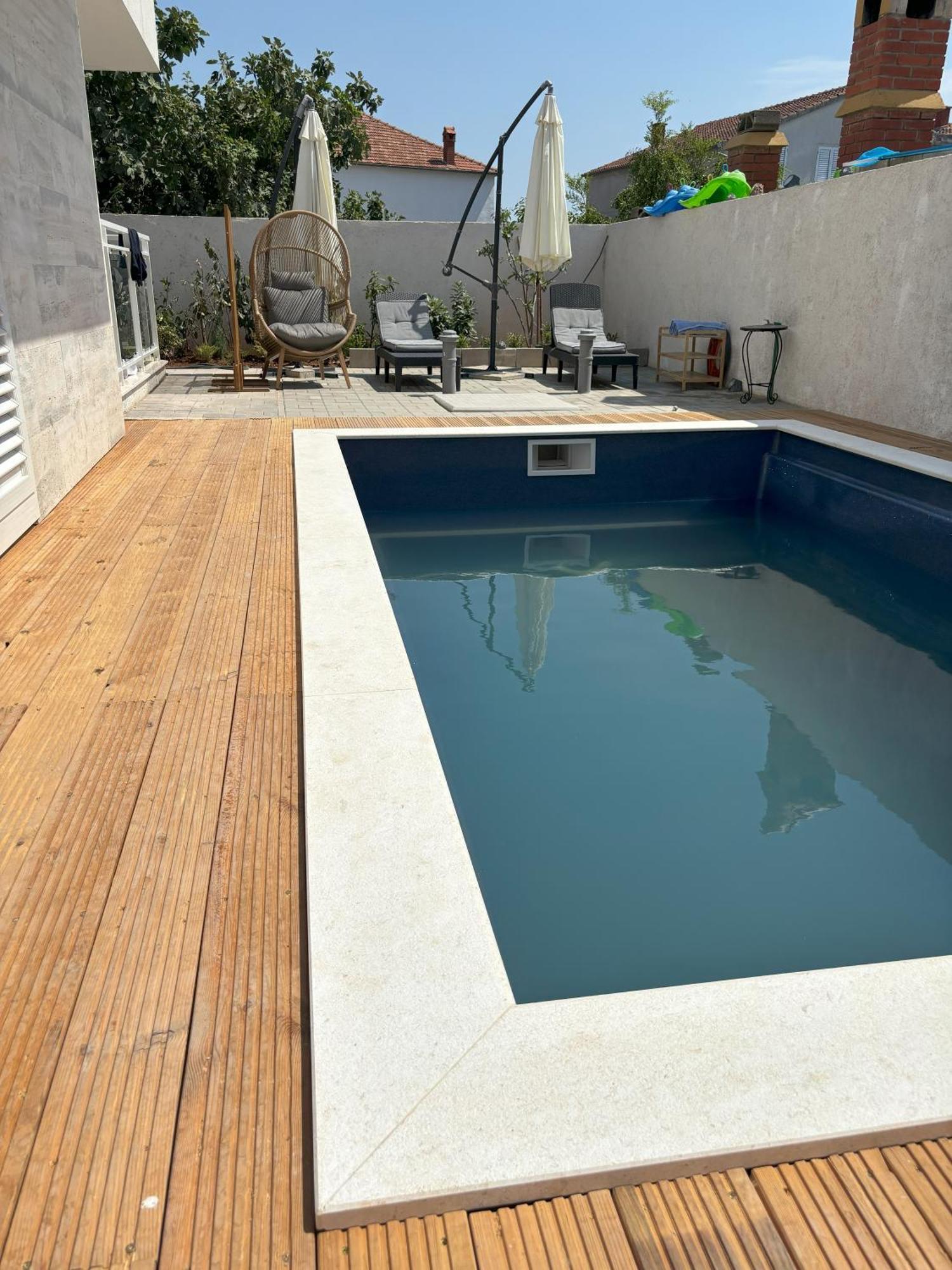 Vila Regina Apartment Rex With Swimming Pool Jezera Exteriör bild